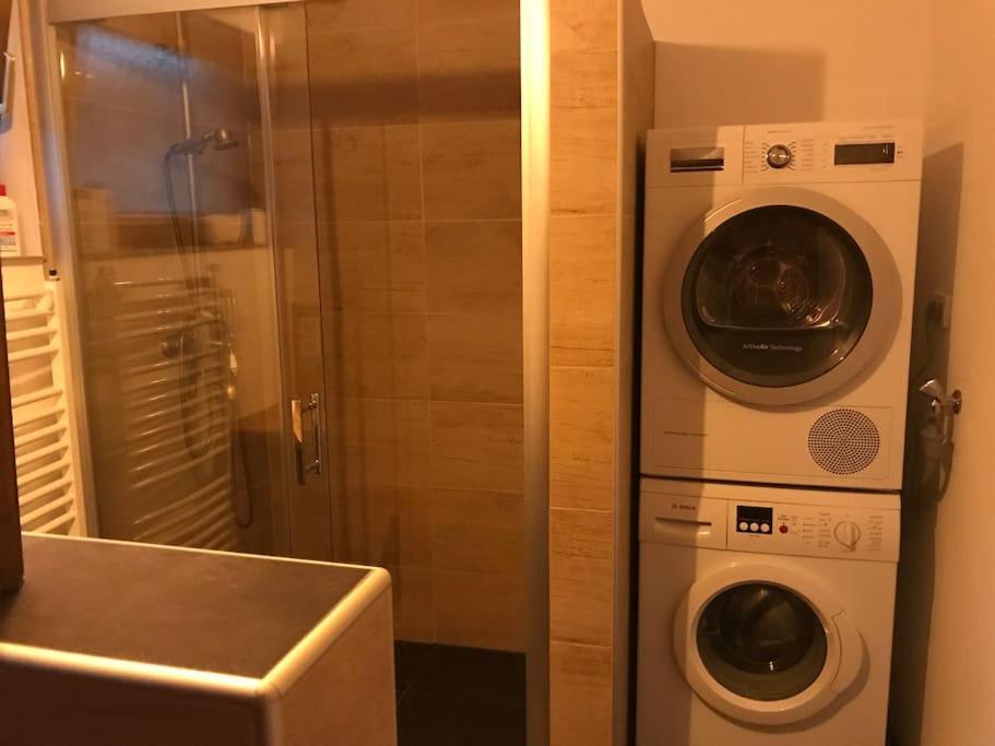 Willkommen Im Casa Felice, Der Wohlfuehl Oase Mit Balkon, 4 Betten Und Homeoffice Platz Aidlingen Luaran gambar