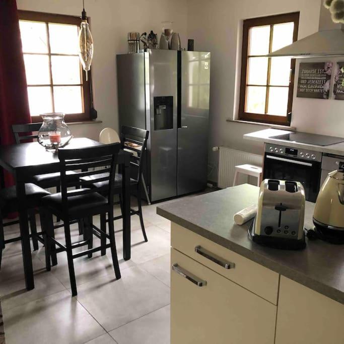 Willkommen Im Casa Felice, Der Wohlfuehl Oase Mit Balkon, 4 Betten Und Homeoffice Platz Aidlingen Luaran gambar
