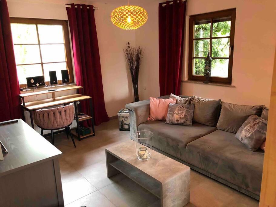 Willkommen Im Casa Felice, Der Wohlfuehl Oase Mit Balkon, 4 Betten Und Homeoffice Platz Aidlingen Luaran gambar